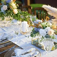 luxury-floral-event-table-centrepiece.webp